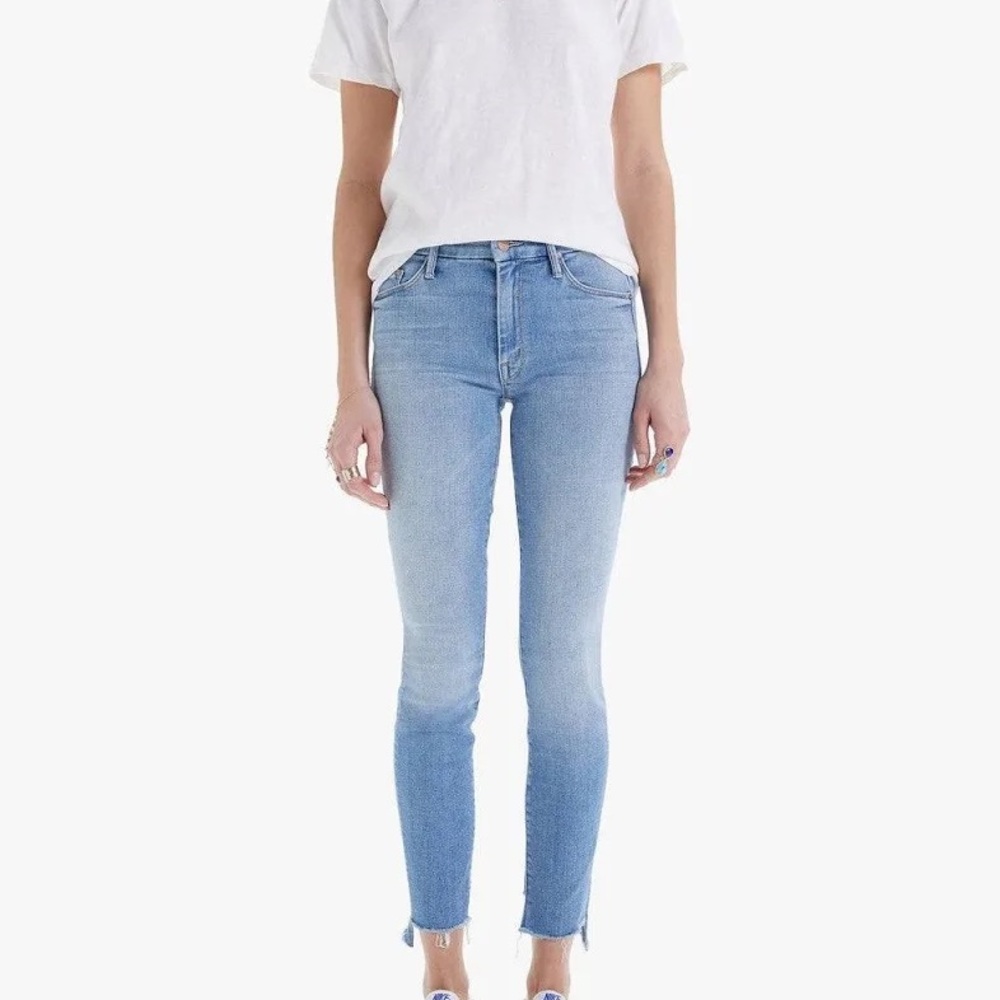 MOTHER The Looker Two Step Ankle Fray Jeans Kiss And Make Up